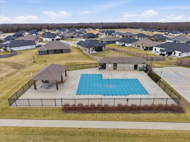 3407 YELLOWWOOD DR, Columbia, MO 65202