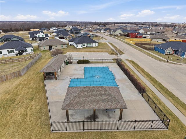 3407 YELLOWWOOD DR, Columbia, MO 65202