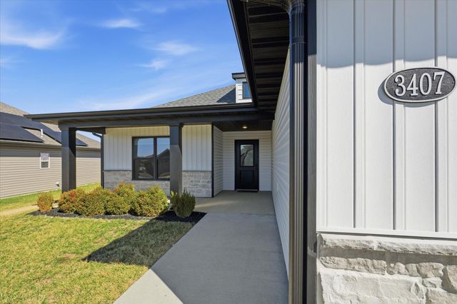 3407 YELLOWWOOD DR, Columbia, MO 65202