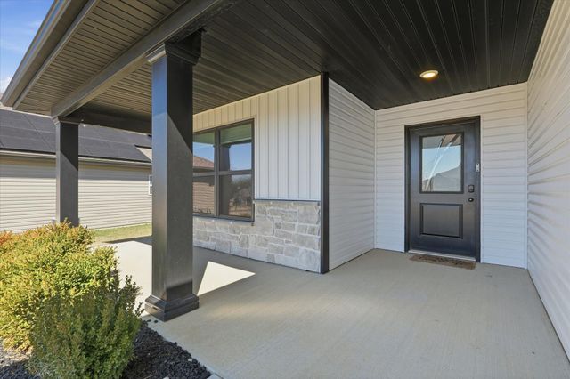 3407 YELLOWWOOD DR, Columbia, MO 65202