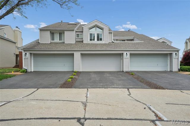 1848 Ridgeview Circle Drive, Ballwin, MO 63021