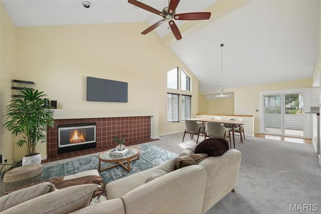 1848 Ridgeview Circle Drive, Ballwin, MO 63021