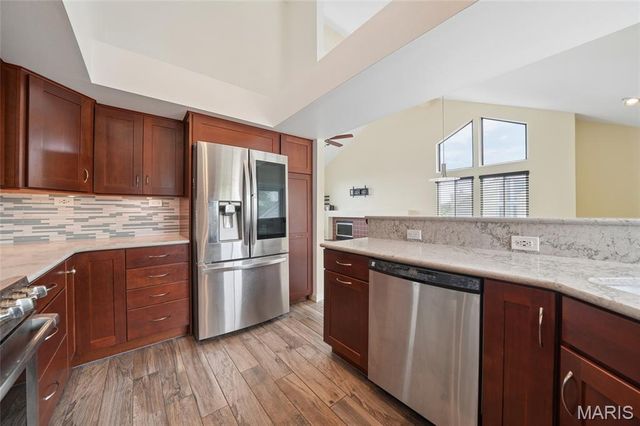 1848 Ridgeview Circle Drive, Ballwin, MO 63021