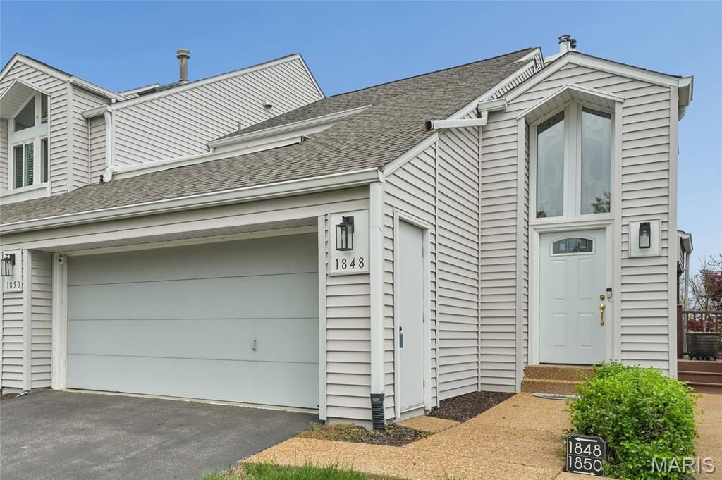 1848 Ridgeview Circle Drive, Ballwin, MO 63021