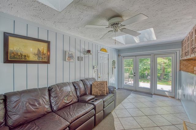 21 Tosca Drive, Brockton, MA 02301