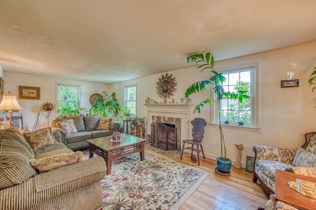 21 Tosca Drive, Brockton, MA 02301