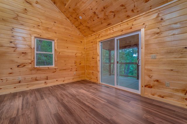 10 Birdsong Trail, Zoe, KY 41397