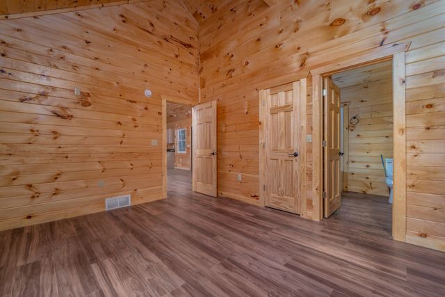 10 Birdsong Trail, Zoe, KY 41397