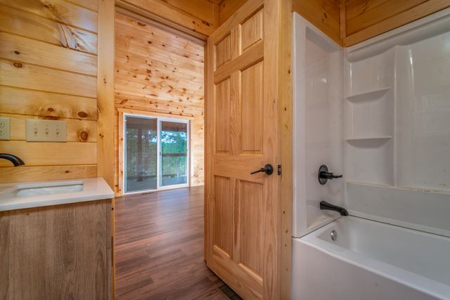 10 Birdsong Trail, Zoe, KY 41397