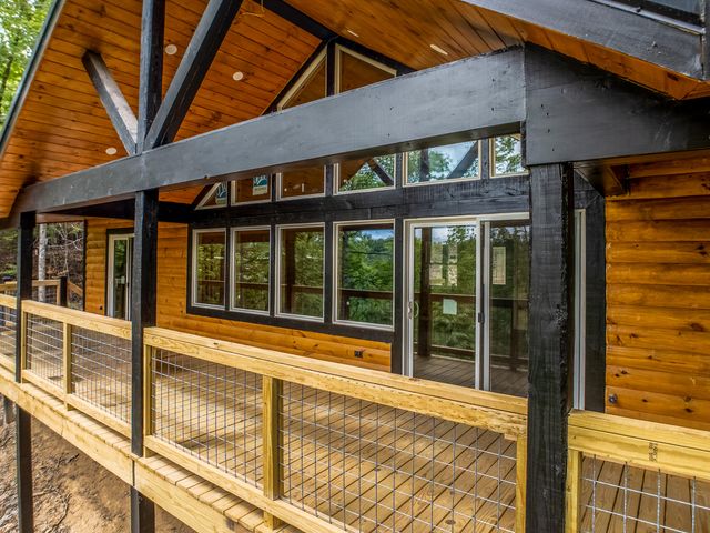 10 Birdsong Trail, Zoe, KY 41397