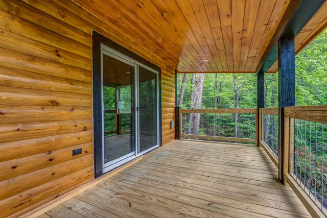 10 Birdsong Trail, Zoe, KY 41397