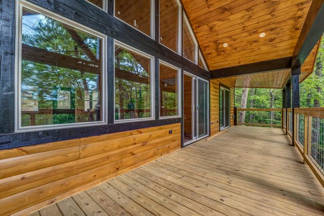 10 Birdsong Trail, Zoe, KY 41397