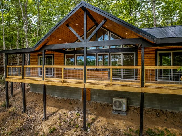 10 Birdsong Trail, Zoe, KY 41397