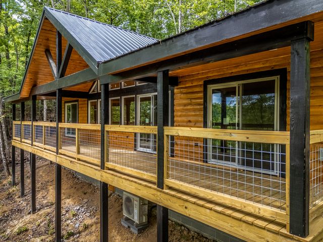 10 Birdsong Trail, Zoe, KY 41397