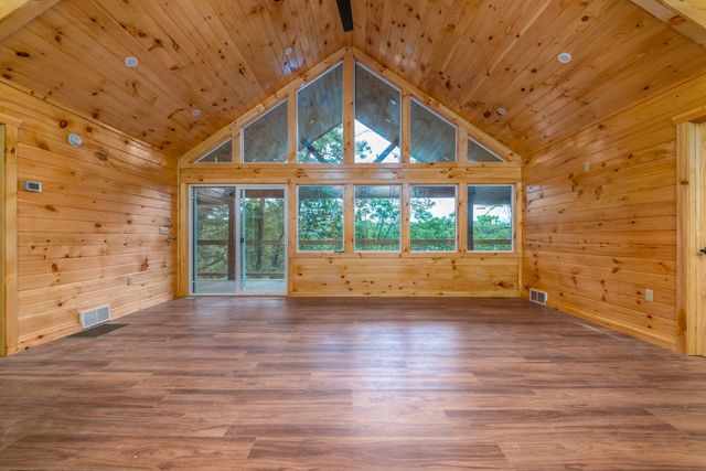 10 Birdsong Trail, Zoe, KY 41397