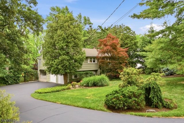 38 W Main St, Mendham Twp., NJ 07945