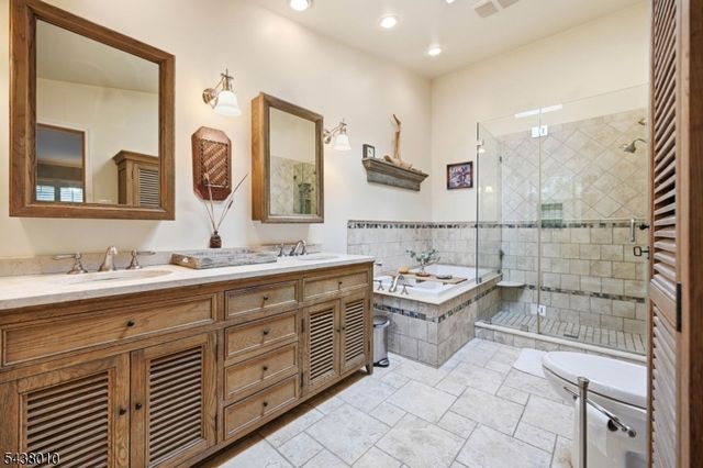 38 W Main St, Mendham Twp., NJ 07945
