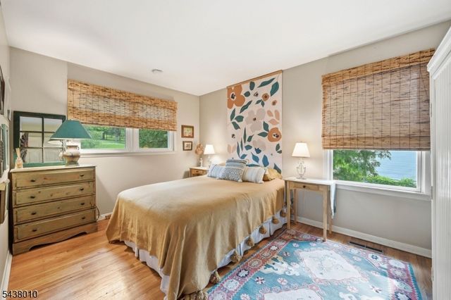38 W Main St, Mendham Twp., NJ 07945