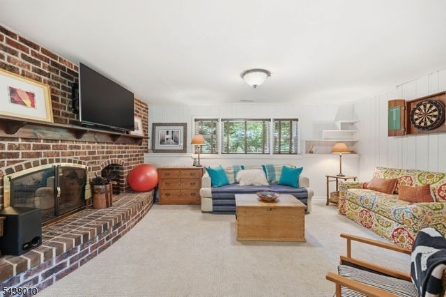 38 W Main St, Mendham Twp., NJ 07945