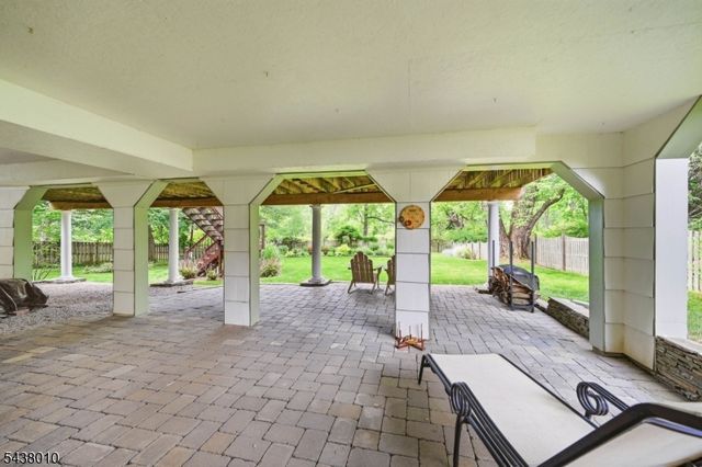 38 W Main St, Mendham Twp., NJ 07945