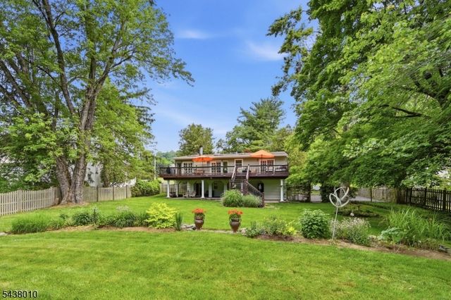 38 W Main St, Mendham Twp., NJ 07945