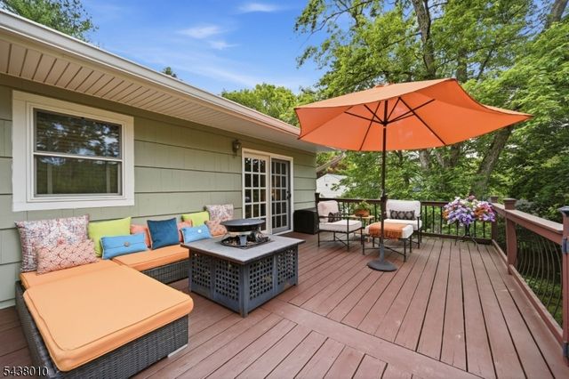 38 W Main St, Mendham Twp., NJ 07945