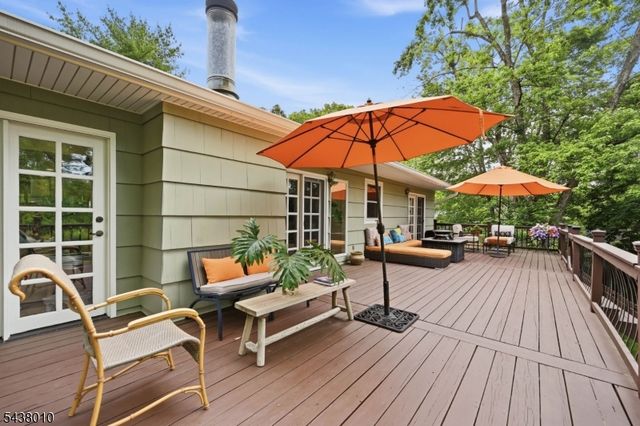 38 W Main St, Mendham Twp., NJ 07945