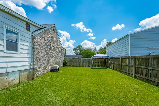 2001 Tombras Avenue, Chattanooga, TN 37412