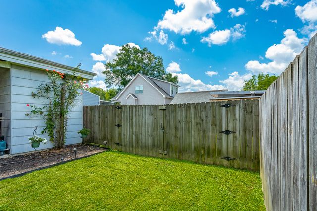 2001 Tombras Avenue, Chattanooga, TN 37412