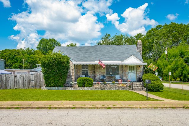 2001 Tombras Avenue, Chattanooga, TN 37412