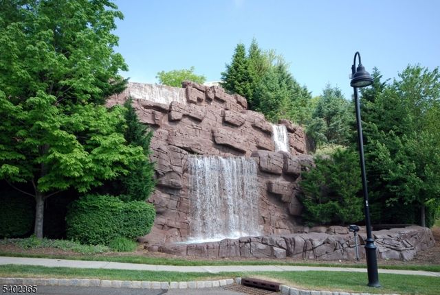 7 Cliff Rd D3, Woodland Park, NJ 07424