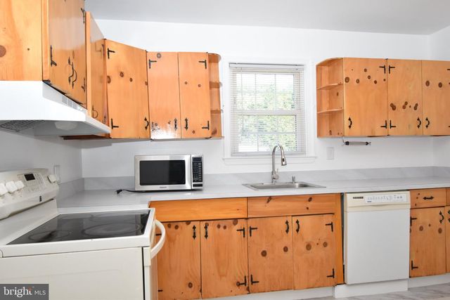 3403 N ROLLING RD, Baltimore, MD 21244
