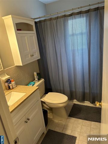16 Knox Terrace 2D, Wayne, NJ 07470