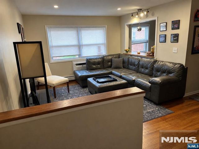 16 Knox Terrace 2D, Wayne, NJ 07470