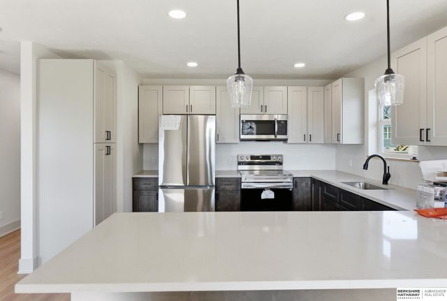 2210 N 26th Street, Omaha, NE 68111