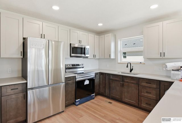 2210 N 26th Street, Omaha, NE 68111