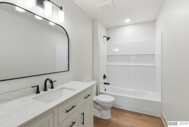 2210 N 26th Street, Omaha, NE 68111