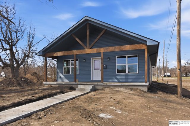 2210 N 26th Street, Omaha, NE 68111