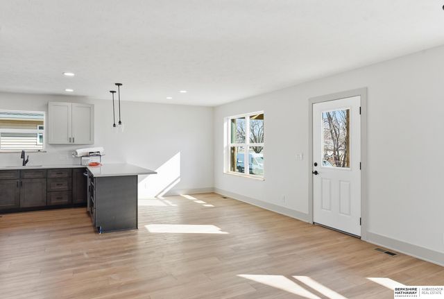 2210 N 26th Street, Omaha, NE 68111