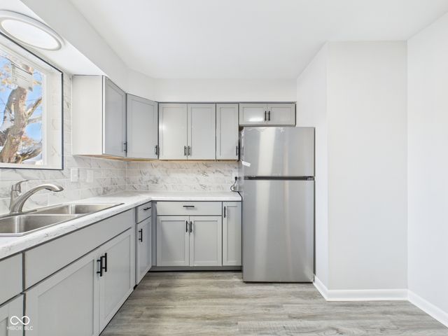 10 W 41st Street, Anderson, IN 46013