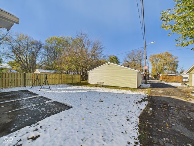 10 W 41st Street, Anderson, IN 46013