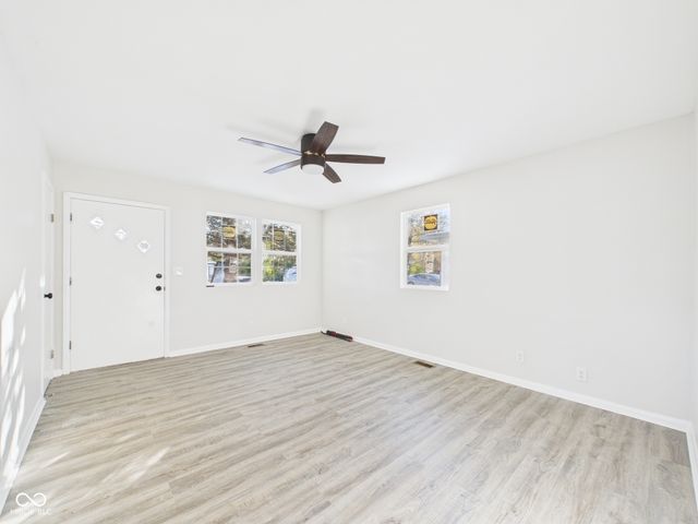 10 W 41st Street, Anderson, IN 46013