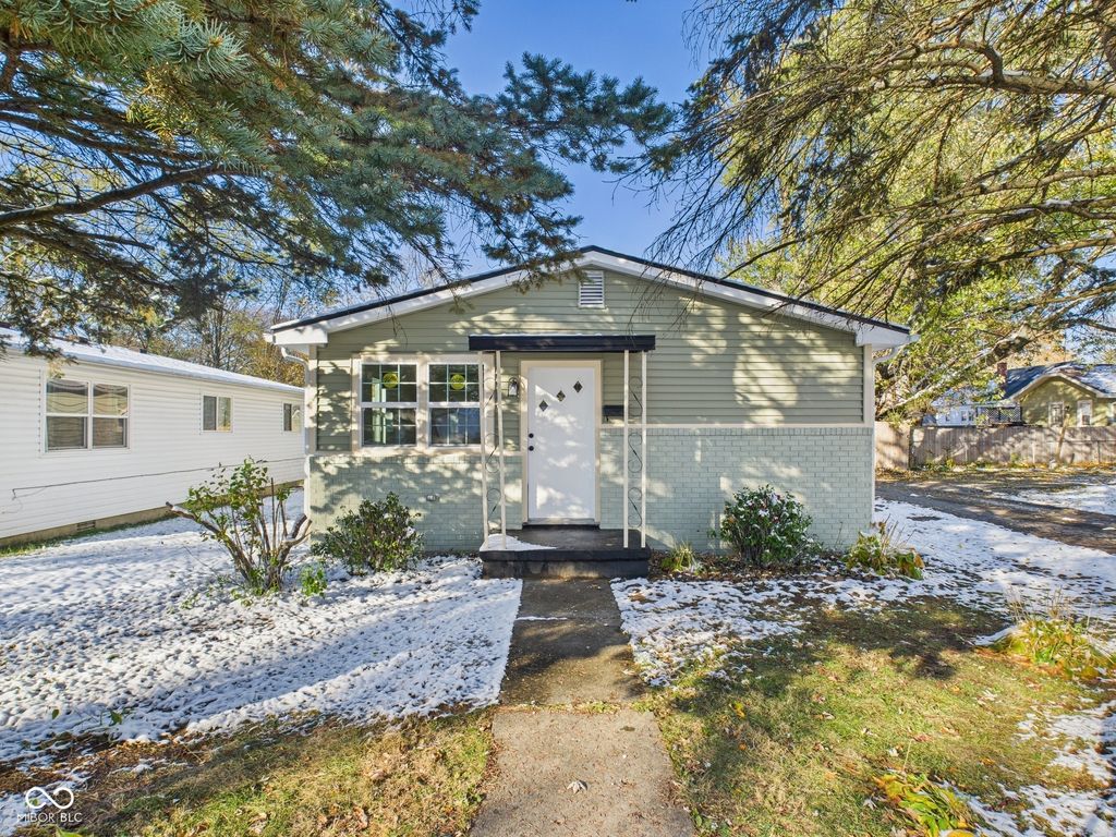 10 W 41st Street, Anderson, IN 46013