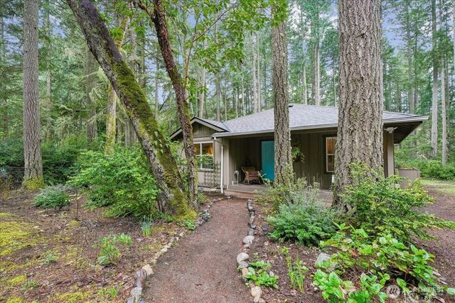 8918 129th Avenue Ct, Anderson Island, WA 98303