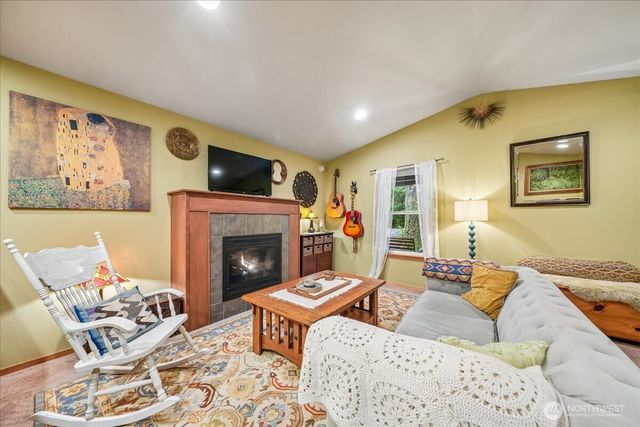 8918 129th Avenue Ct, Anderson Island, WA 98303