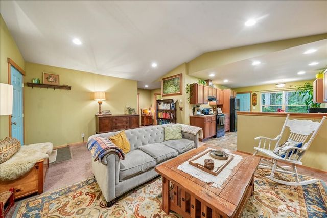 8918 129th Avenue Ct, Anderson Island, WA 98303