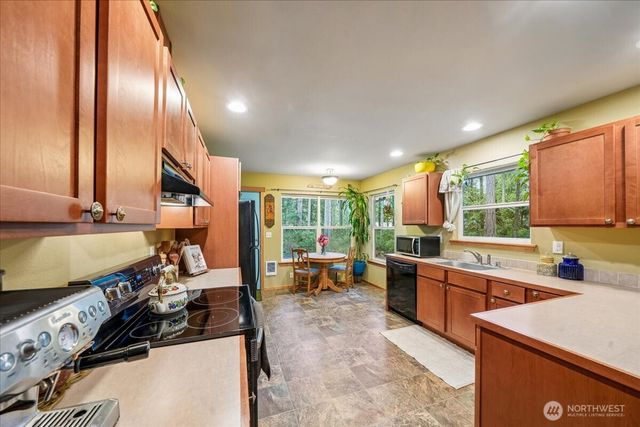 8918 129th Avenue Ct, Anderson Island, WA 98303