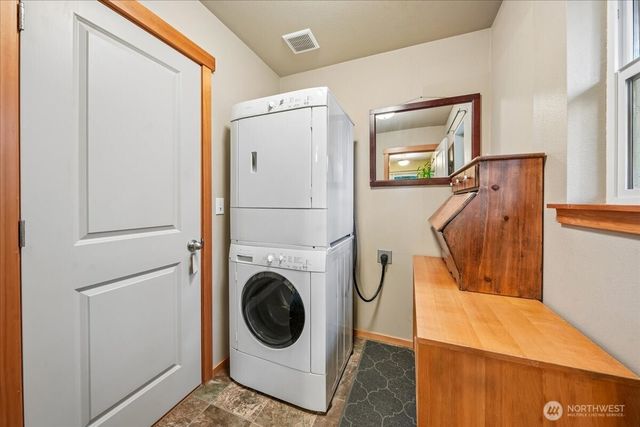 8918 129th Avenue Ct, Anderson Island, WA 98303