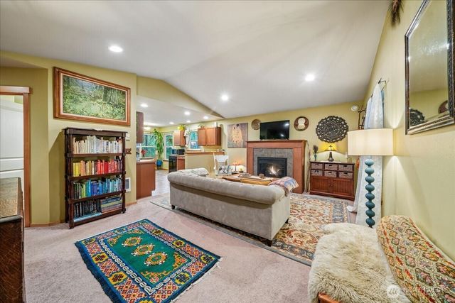 8918 129th Avenue Ct, Anderson Island, WA 98303