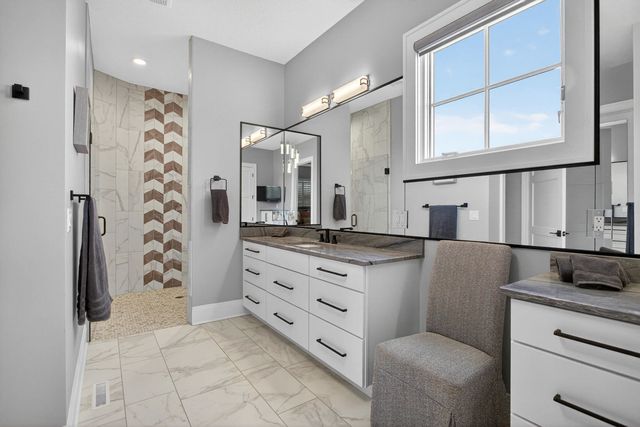 5235 Pigeon Creek Trail, Bettendorf, IA 52722